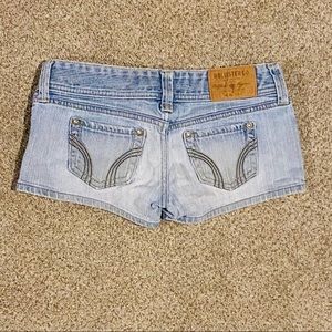 HOLLISTER light DENIM short JEAN shorts - SIZE 0